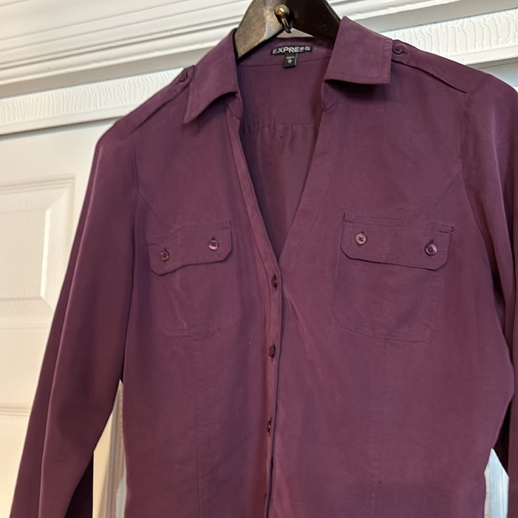 Express M plum fitted long sleeve shirt 2 pockets v neck button up - Picture 2 of 10